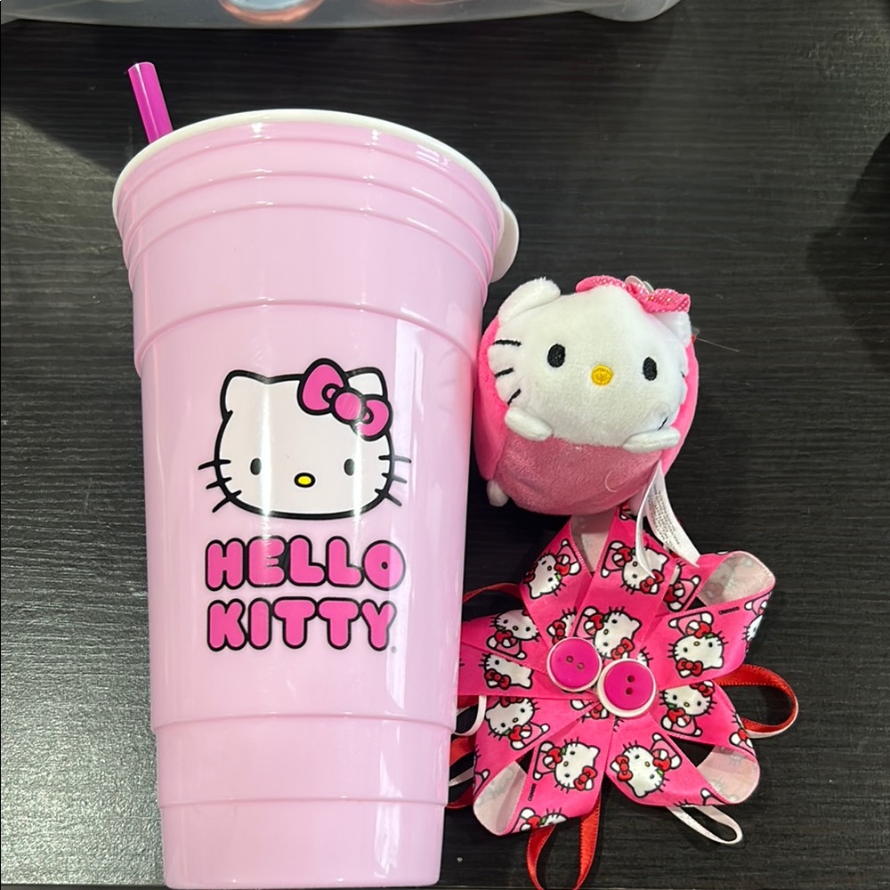 Hello Kitty Pink Party Cup Set